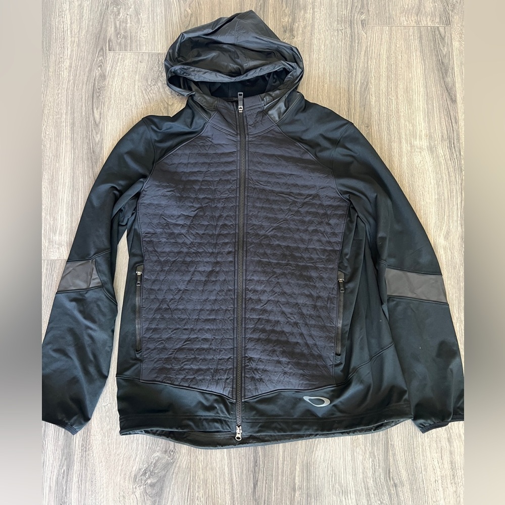 Mens XL Oakley jacket- gently used